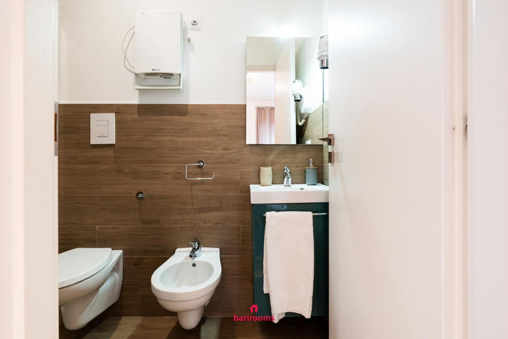 Barirooms - Melo Suites Εξωτερικό φωτογραφία